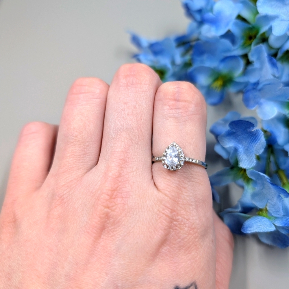 925 Sterling Silver Genuine Crystal Vintage Y2K Ring Size 8